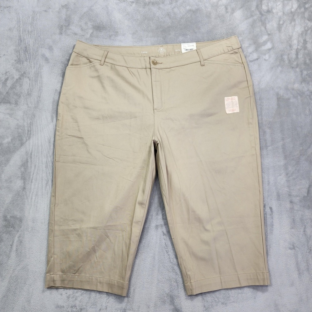 NEW St Johns Bay Pants Womens 24W Beige Mid Rise Capri Stretch Secretly Slender